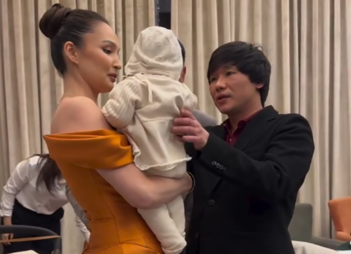 Отец Кайрата Нуртаса опубликовал видео с младшей внучкой