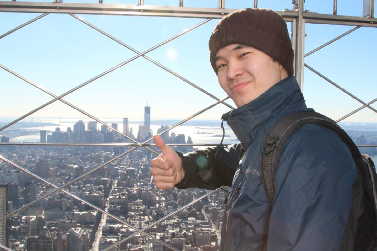 Принт на футболке: ”AFTER 1991“