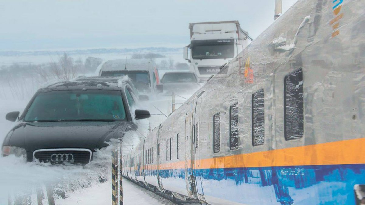 Допместа на поездах из-за непогоды организовал нацперевозчик