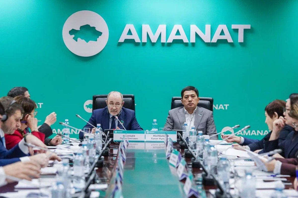 Ответственность по пунктам: AMANAT усиливает контроль за исполнением предвыборной программы