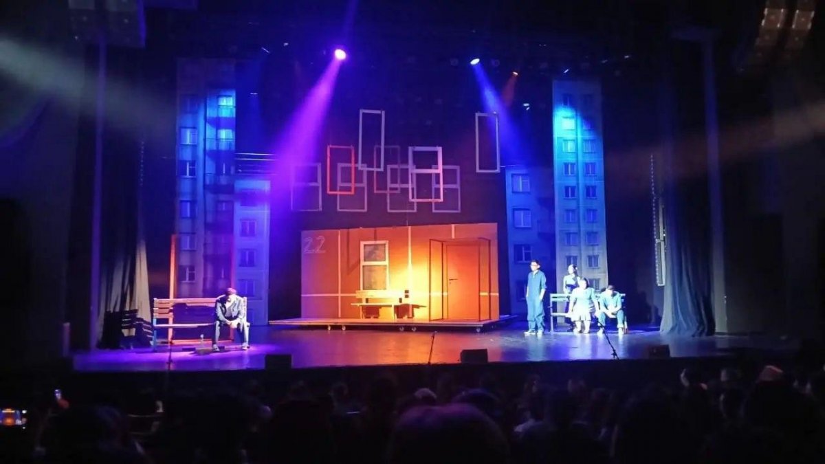 Спектакль, написаннный ИИ, представили в Астане
