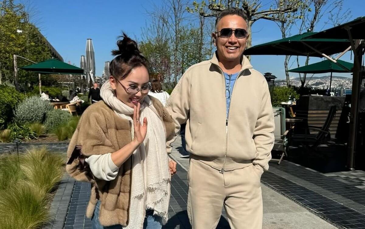 Супруг Баян Алагузовой будет платить пенсию родителям своих сотрудников