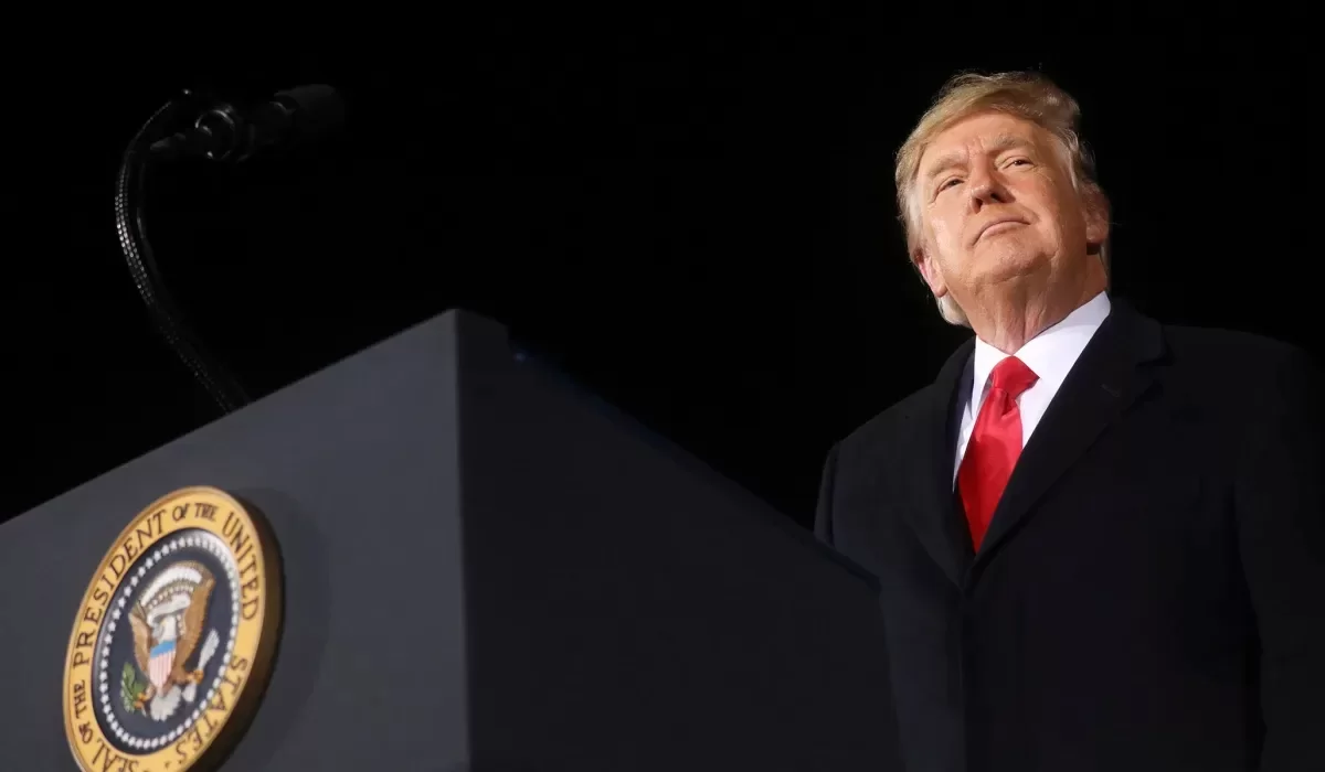 Фото Трампа исчезли из архива дела Эпштейна