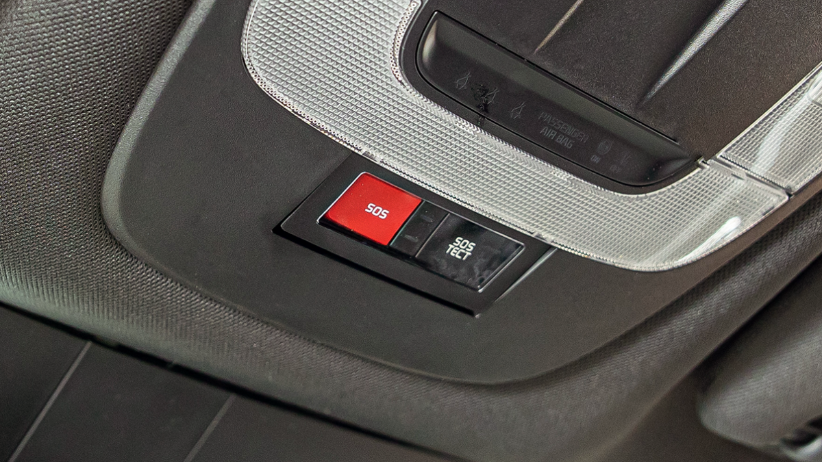 Ввоз авто без кнопки SOS продлили в Казахстане