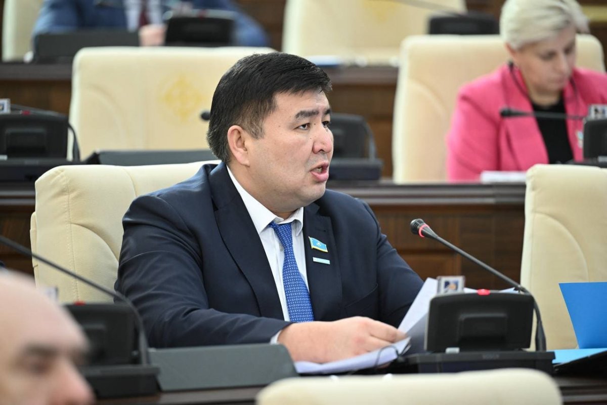 Мажилисмен раскритиковал выплату премий руководству СПК при общей убыточности (ВИДЕО)