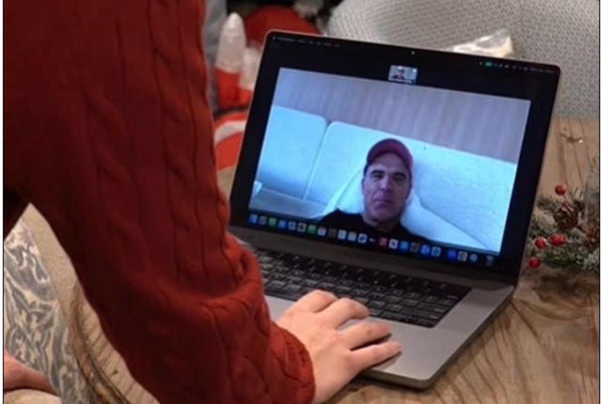 Робби Уильямс устроил рождественское чудо для 94-летней фанатки