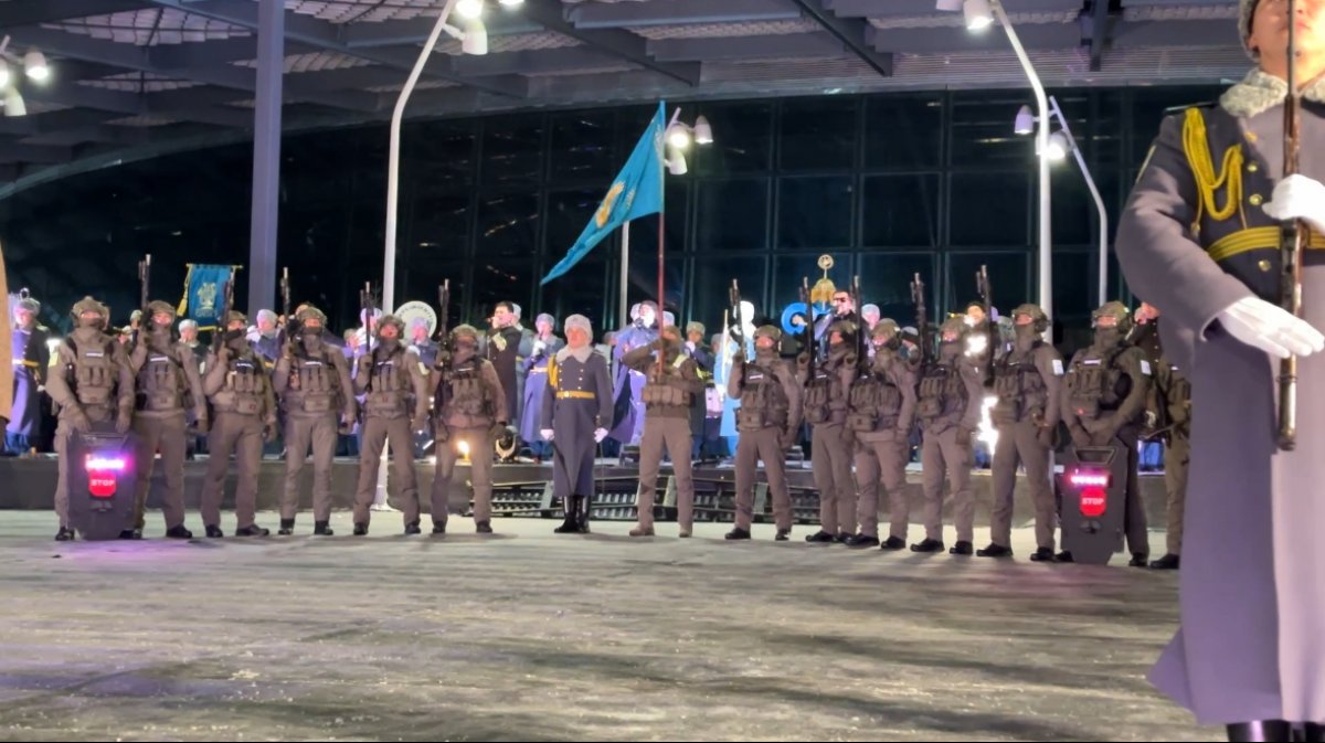 Плац-концерт в честь Бауыржана Момышулы прошел в Астане