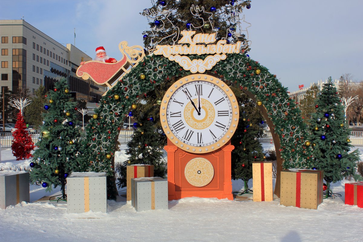 Астана в ожидании Нового года (Фоторепортаж)