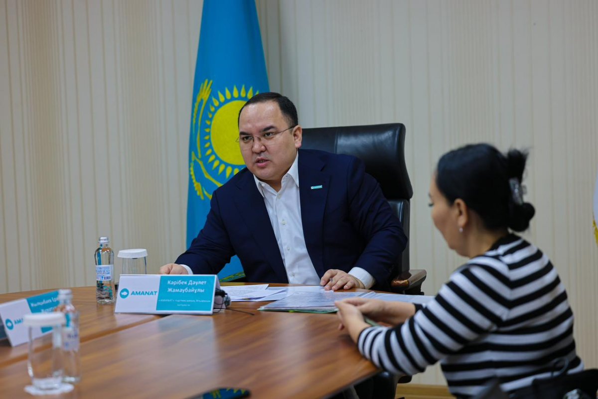 Астанчанка рассказала о долге по алиментам в 9 млн: с какими вопросами обратились в общественную приемную AMANAT