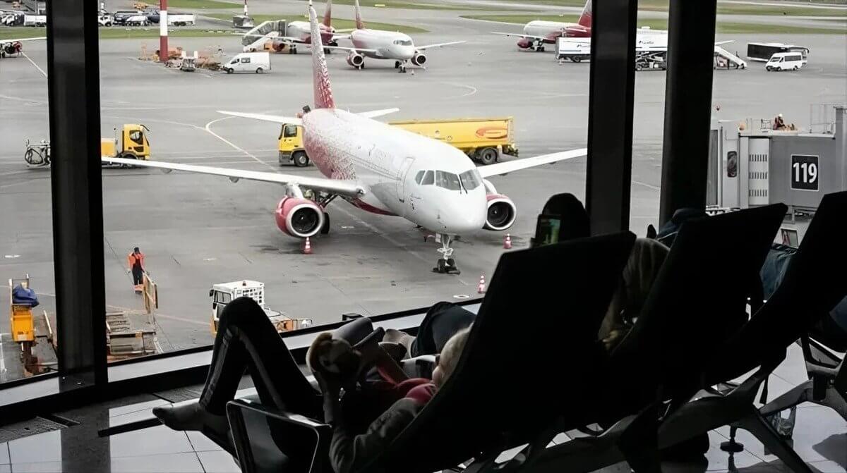 Тысячи туристов не могут улететь с Карибских островов из-за событий в Венесуэле