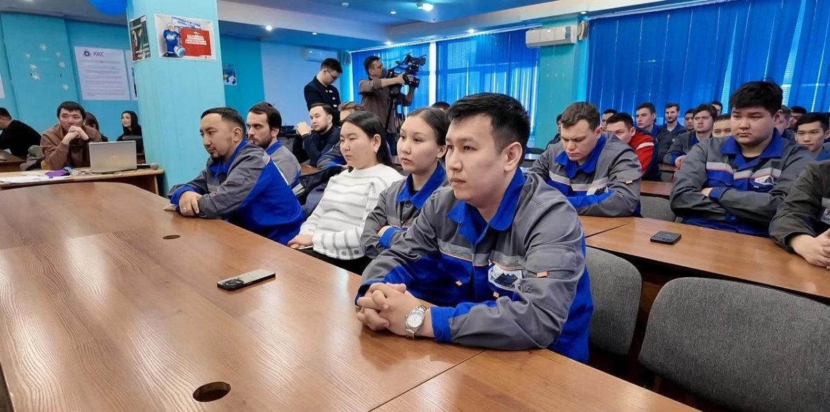 Мошенничество, наркотики и защита детей: о чем говорили с молодежью Усть-Каменогорска