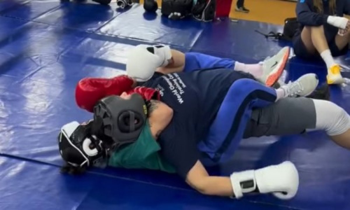 Чем завершилась схватка Назым Кызайбай в ММА (ВИДЕО)