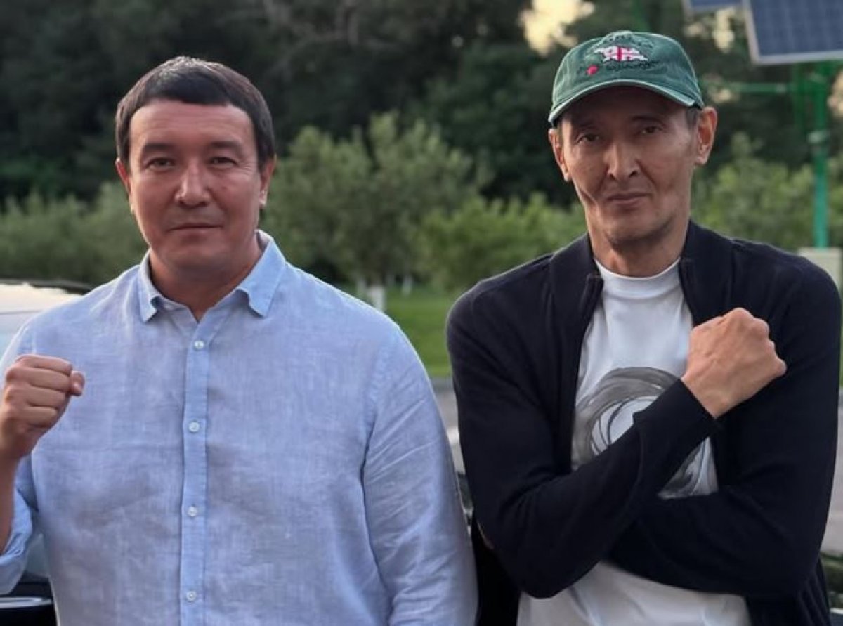 "Покойся с миром, брат": коллеги и друзья прощаются с Муратом Бисенбиным