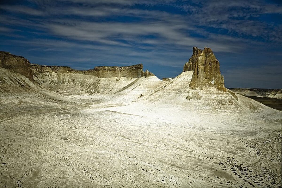 Начато строительство дороги к одной из самых популярных достопримечательностей Мангистау