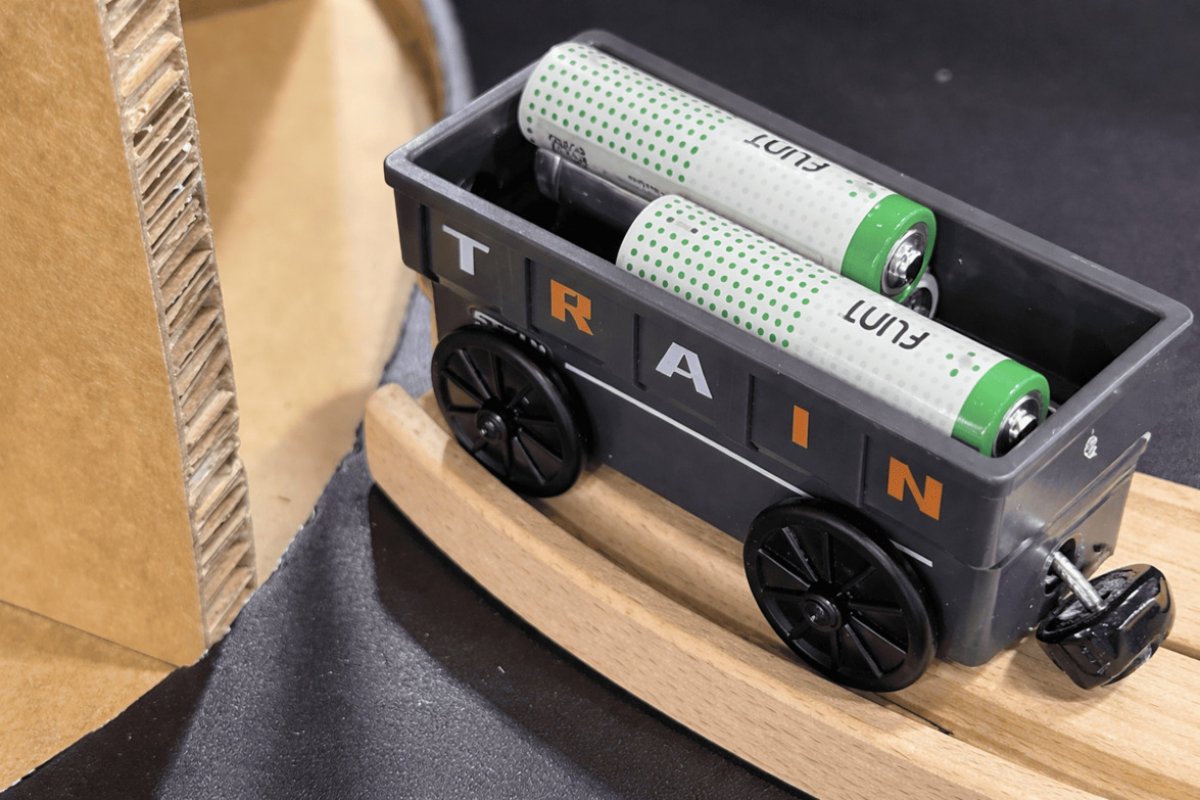 Батарейки "из воды и палок" изобрели в Сингапуре, ими заинтересовались Apple и Amazon