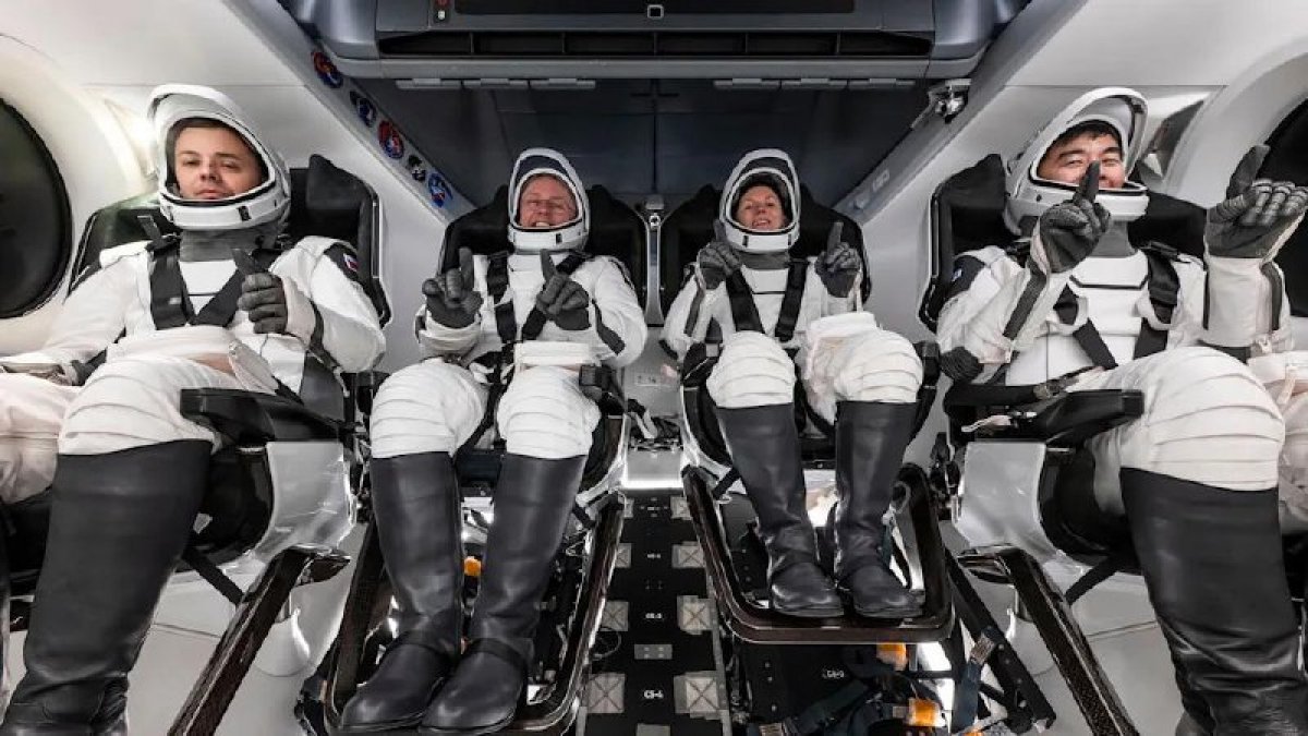 Экипаж МКС досрочно вернулся на землю из-за болезни космонавта