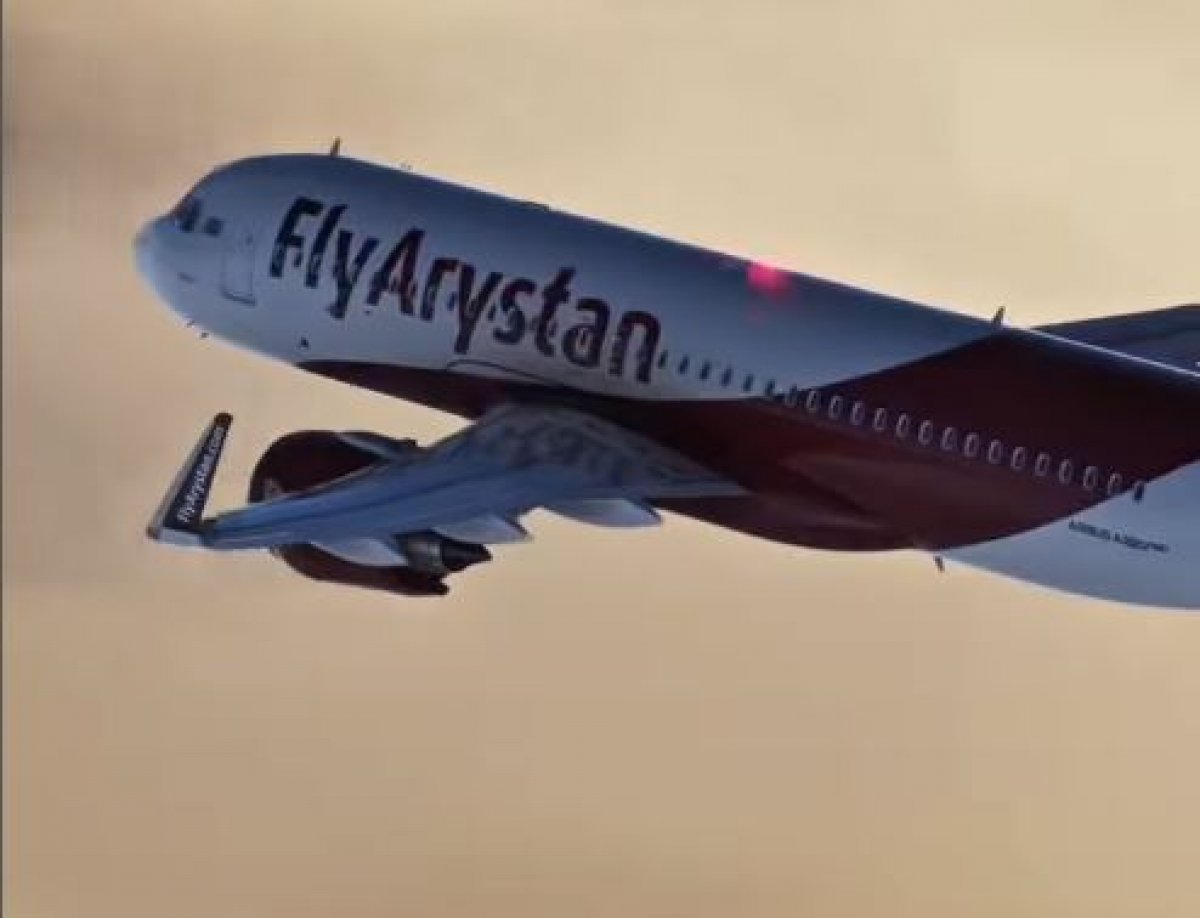 FlyArystan вернула самолет на стоянку после посадки пассажиров