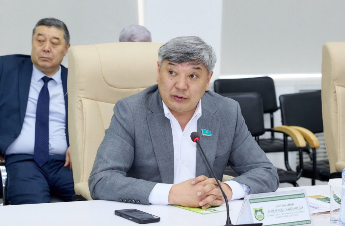 Деколонизация или смена вывески: зачем Казахстану возвращение Курултая