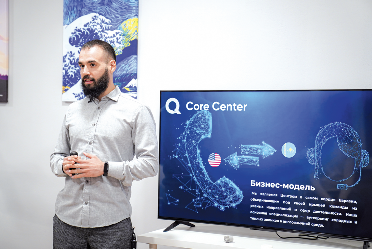 На работу принимает AI