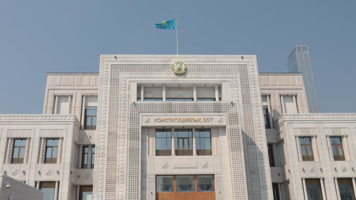 Исключительная миссия: Азимова – о главной задаче конституционной комиссии