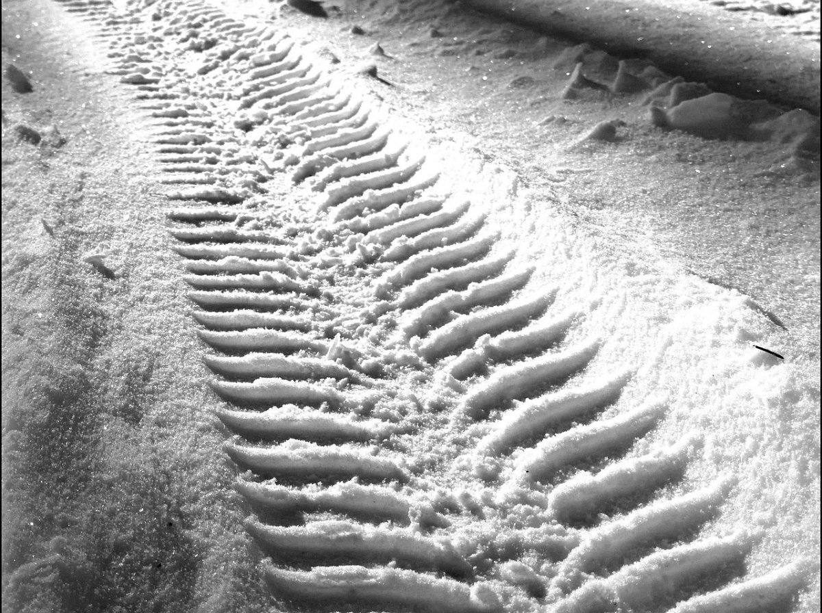 Сильные морозы остановили движение на трассах Казахстана