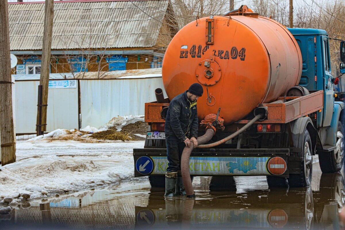 Сотню обращений о подтоплениях зарегистрировали в одном из районов Мангистау