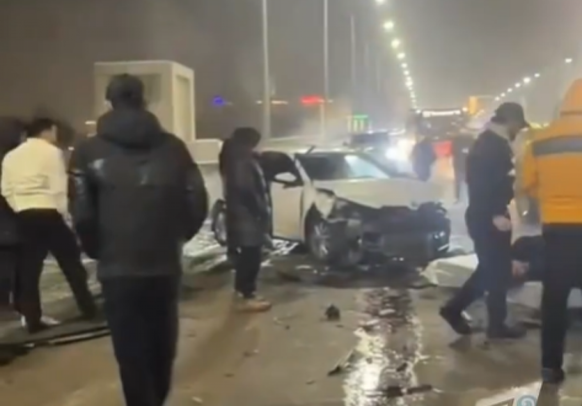 Смертельное ДТП произошло на мосту в Астане (ВИДЕО)