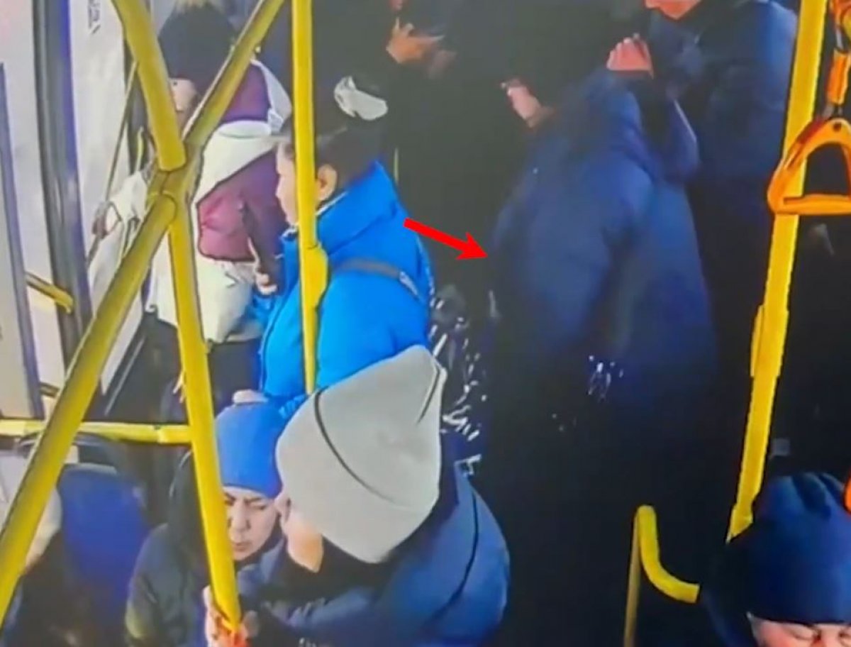 Алматинка украла у пассажира автобуса 4 млн тенге и золотые украшения (ВИДЕО)