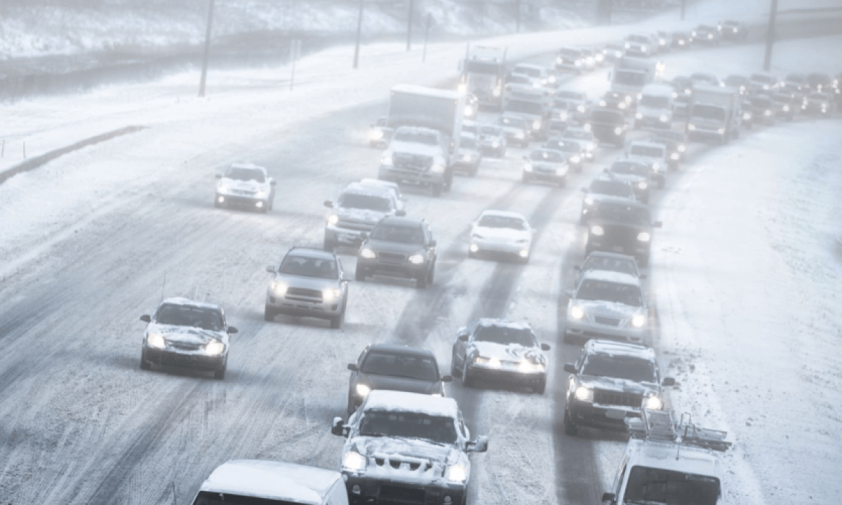 Автомобилисты застряли в пробке на трассе в Нижегородской области