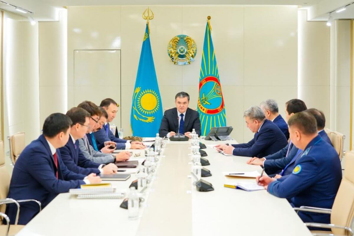 Проект новой Конституции обсудили в Астане