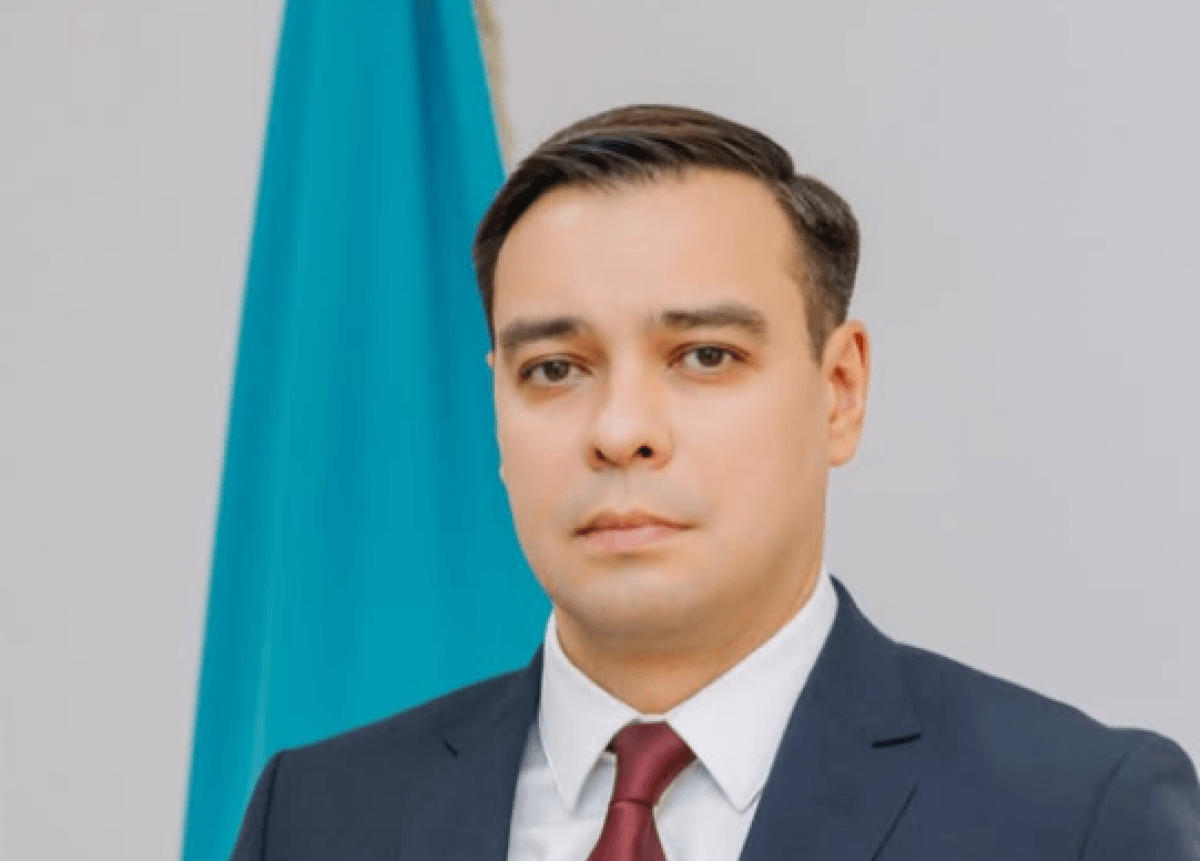 "Не скатиться в фейки": Ластаев выступил с жестким заявлением о Конституции