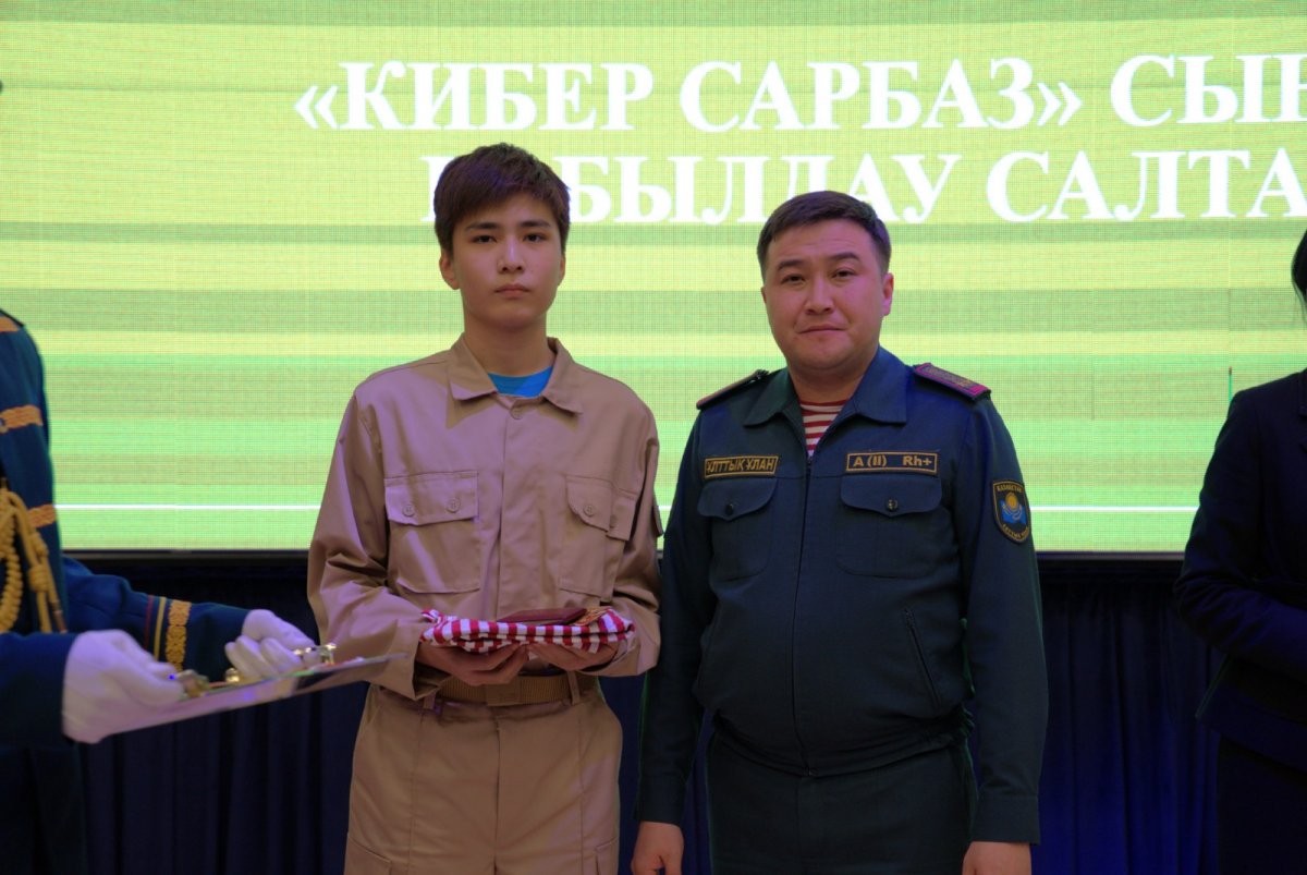 Национальная гвардия открыла класс "Cyber sarbaz" в школе Астаны (ВИДЕО)