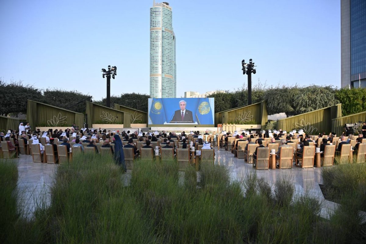 Токаев поздравил лидеров Азербайджана и Армении с присуждением Премии имени шейха Заида