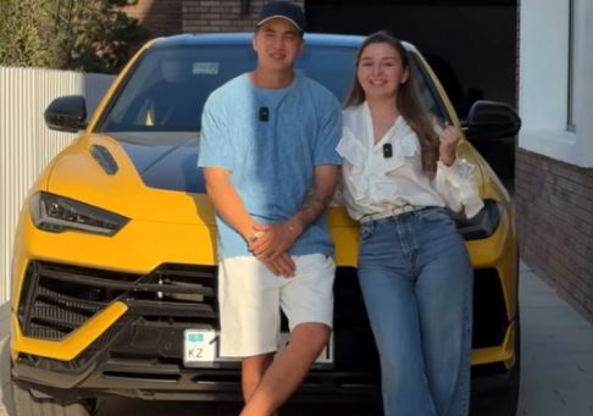 Блогеров Жанабыловых отправили под домашний арест