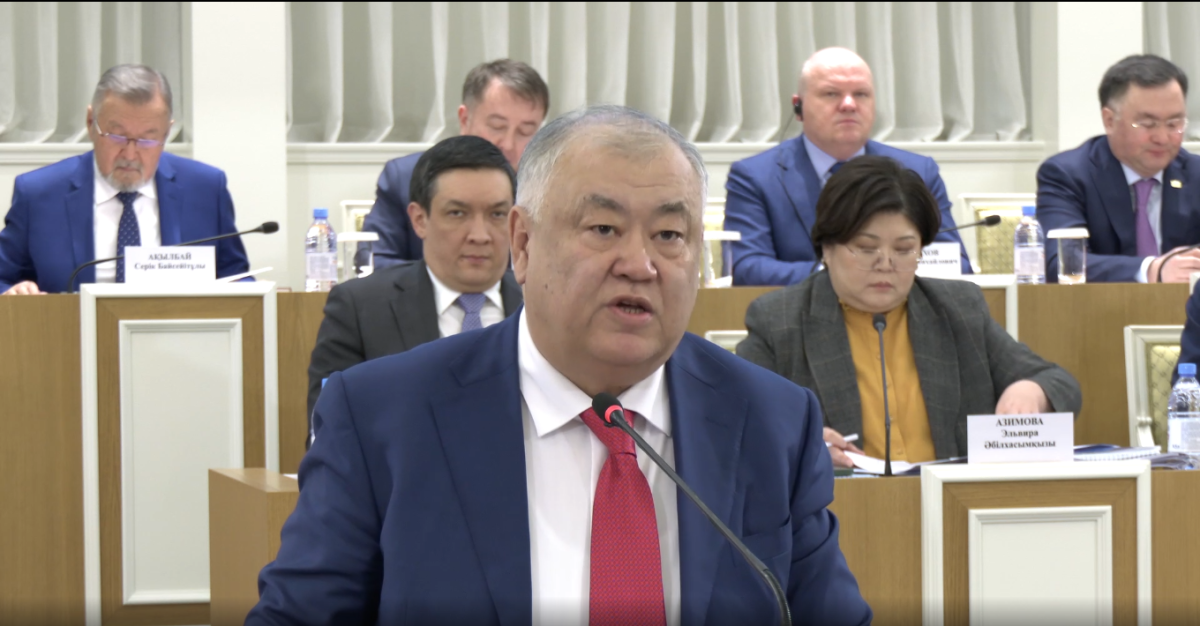 Нурлан Дулатбеков поддержал норму о светском образовании