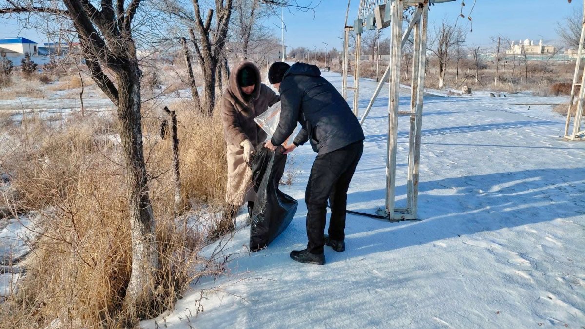 От уборки снега до помощи пожилым: AMANAT продолжает акцию "Таза бейсенбі"