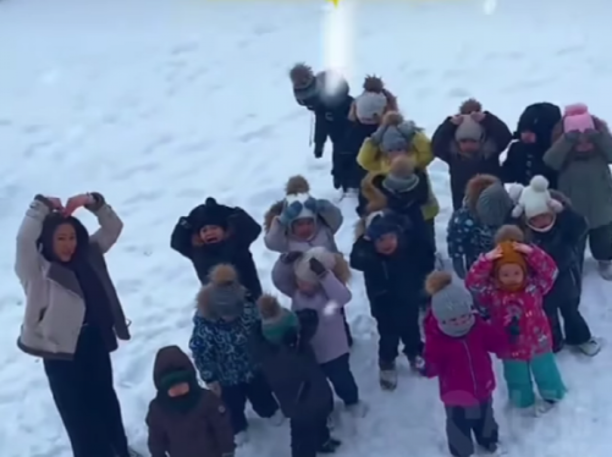Детсад в Балхаше снял самую трогательную версию тренда "LOVE"