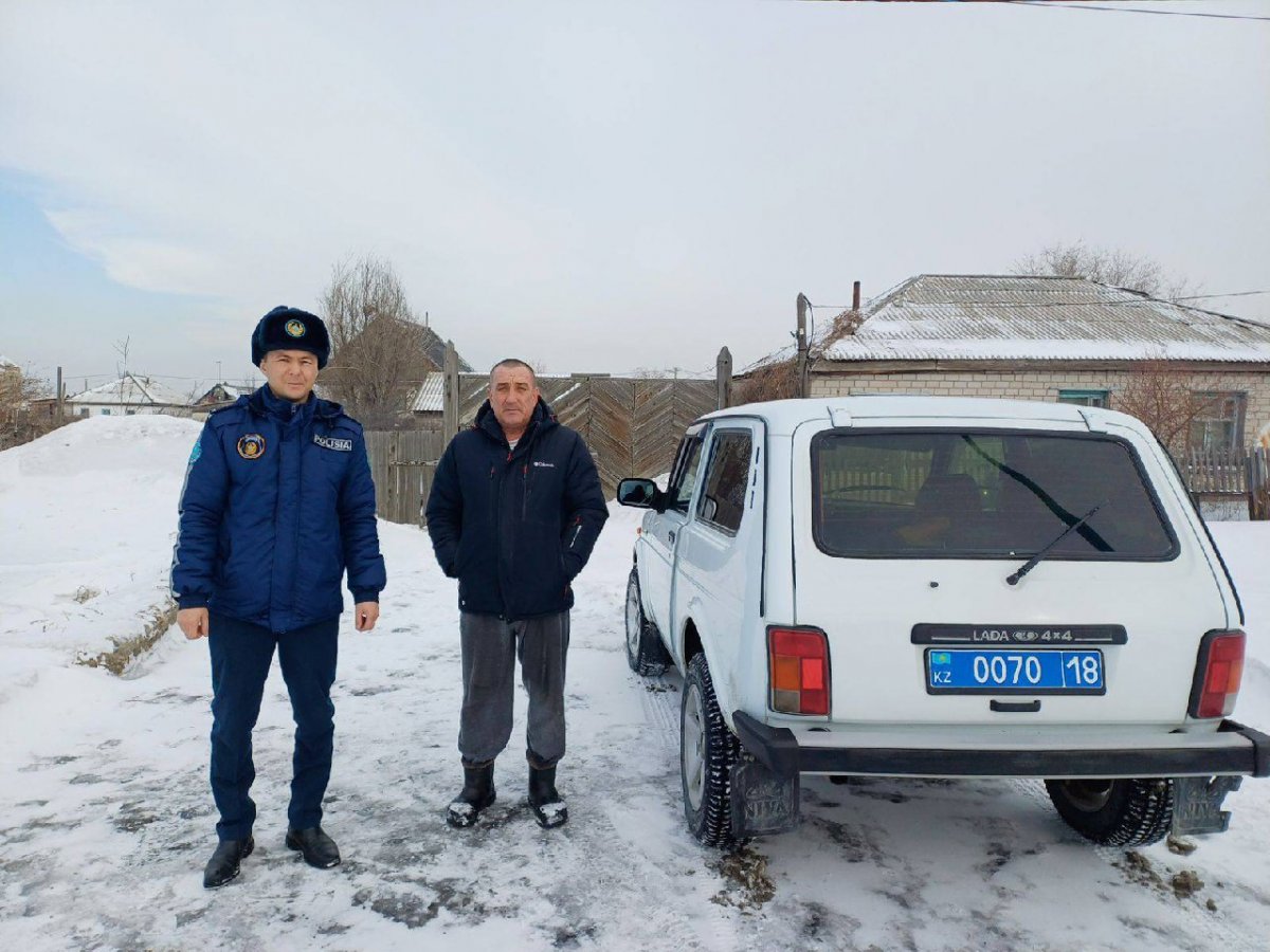 Сибирскую косулю с ошейником обнаружил во дворе своего дома житель Абайской области