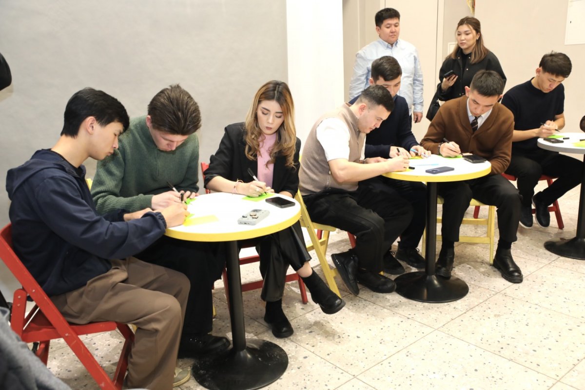 Алматинская молодежь поддержала проект новой Конституции