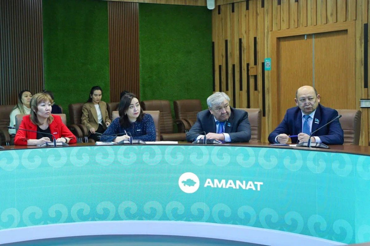 Партия AMANAT усиливает работу по модернизации системы управления многоквартирными домами