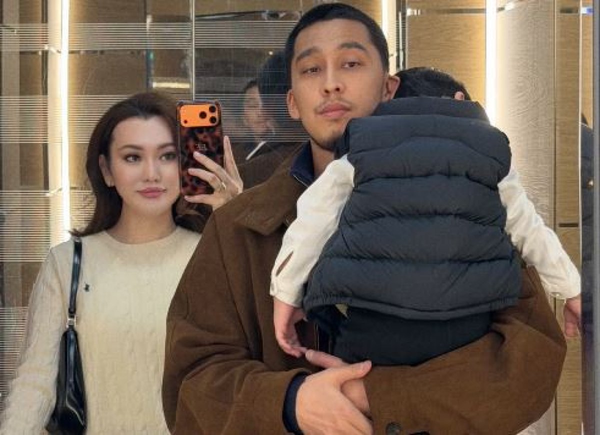 Младшему сыну Ерке Есмахан и Raim исполнилось 8 месяцев