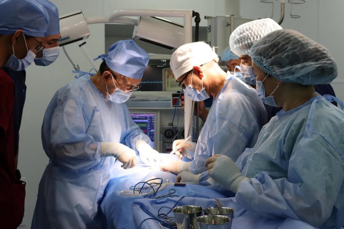 Маленький ребенок проглотил более 30 магнитов в Алматы