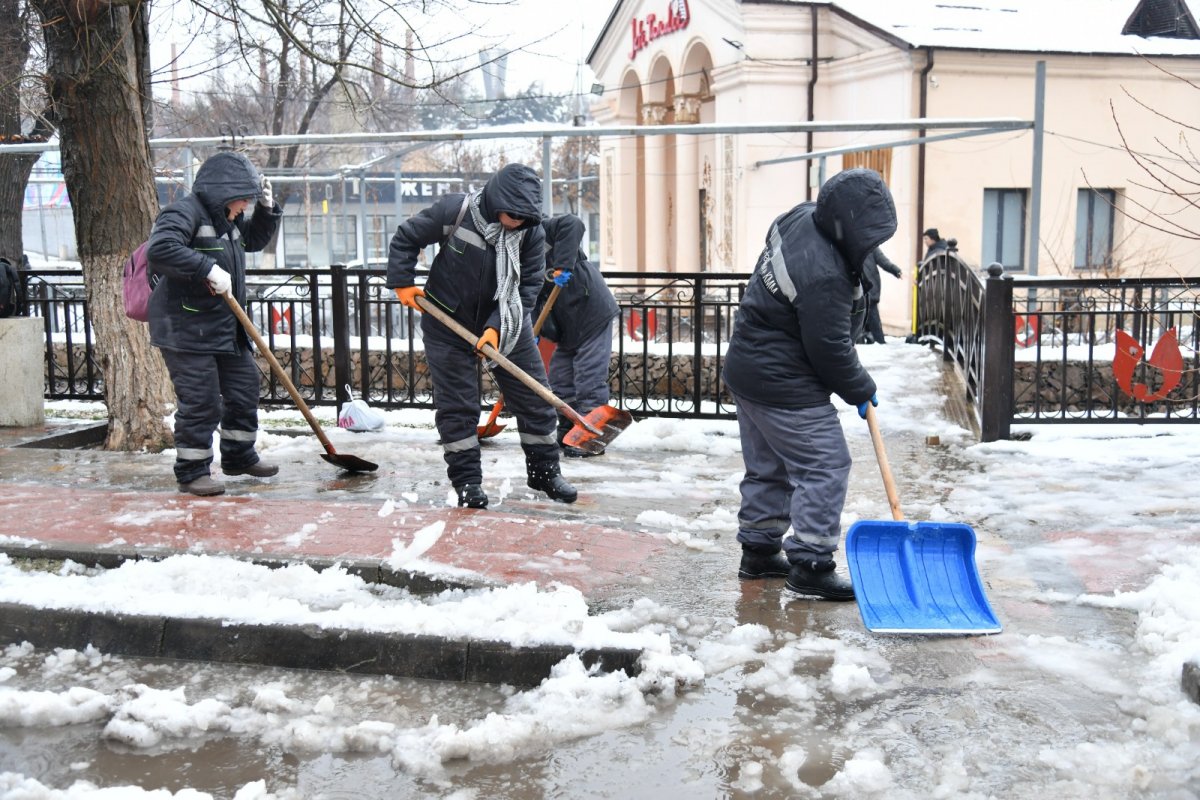 Экологическая культура и ответственность: партия AMANAT реализует "Таза бейсенбі" по всей стране