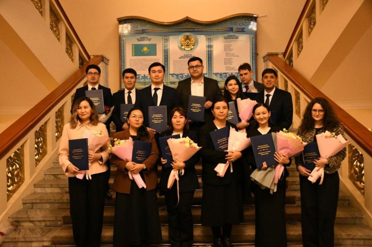 14 молодых ученых в Казахстане получили новые квартиры