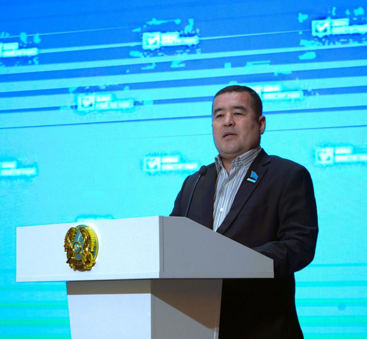 Члены коалиции провели встречу с жителями Туркестана