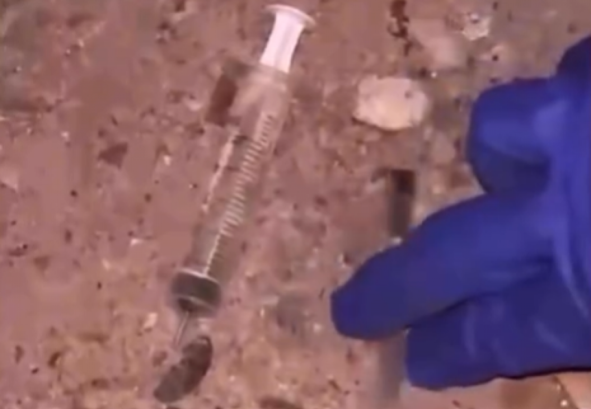 Шприцы в подвале детского сада Сатпаева: сотрудница записала видеообращение