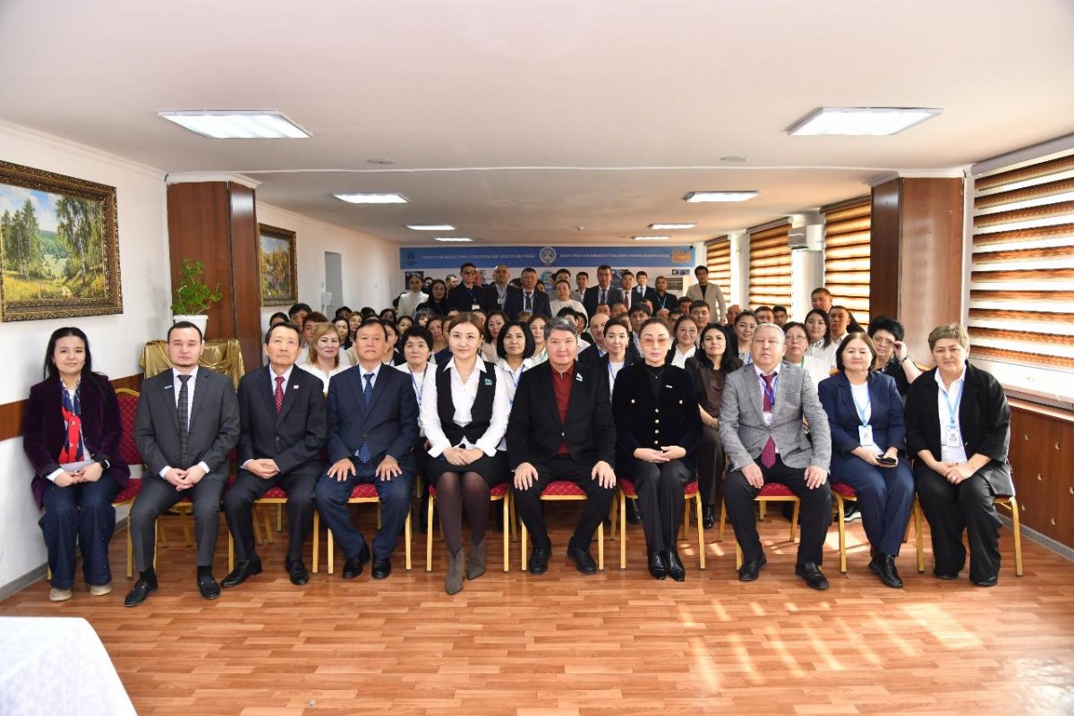 Открытый диалог с трудовыми коллективами: в Шымкенте обсудили проект Конституции