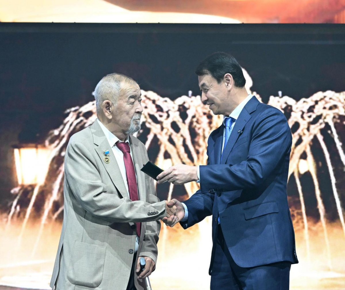 Журсин Ерман стал Народным писателем Казахстана