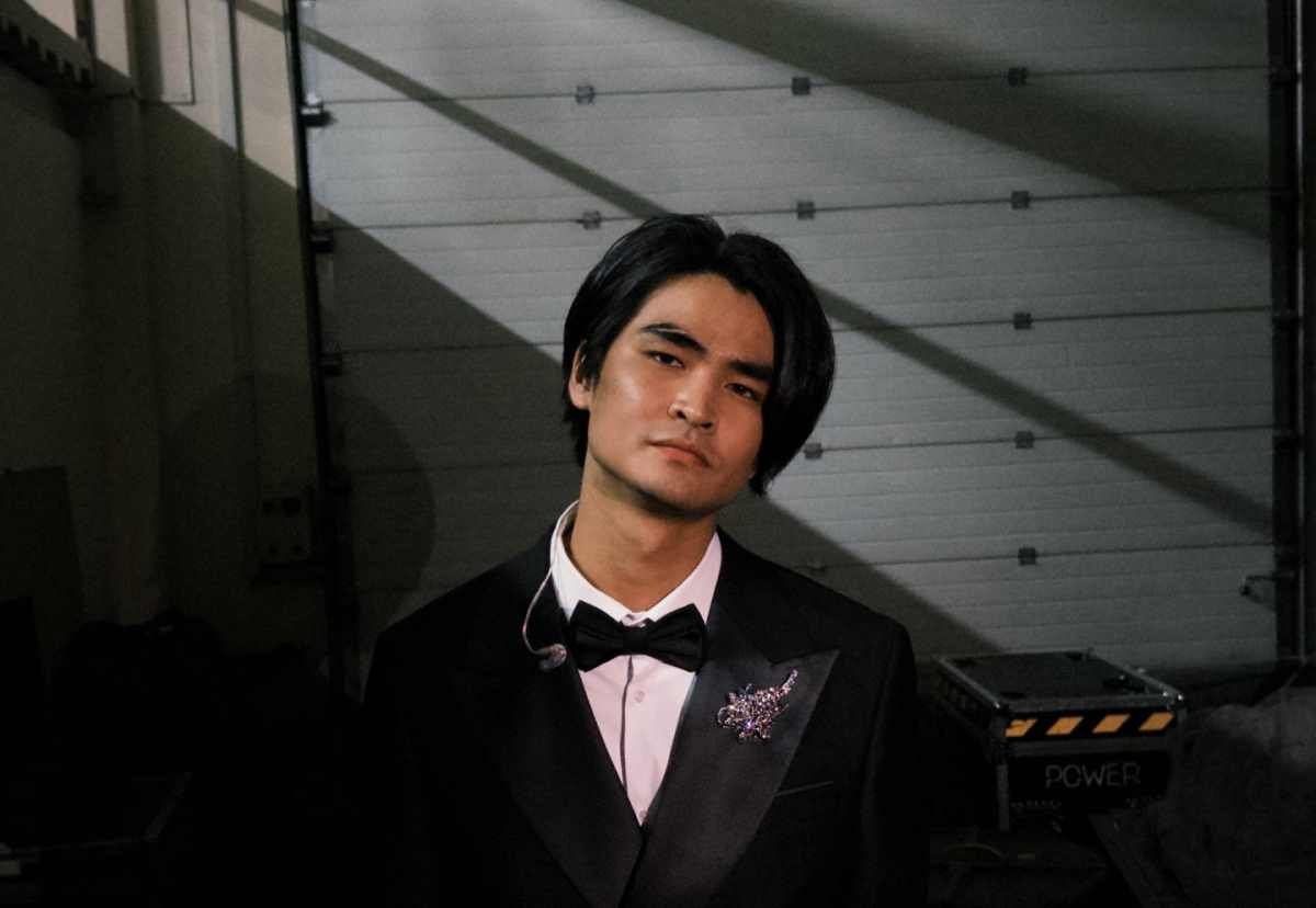 Сын Розы Рымбаевой анонсировал новую песню