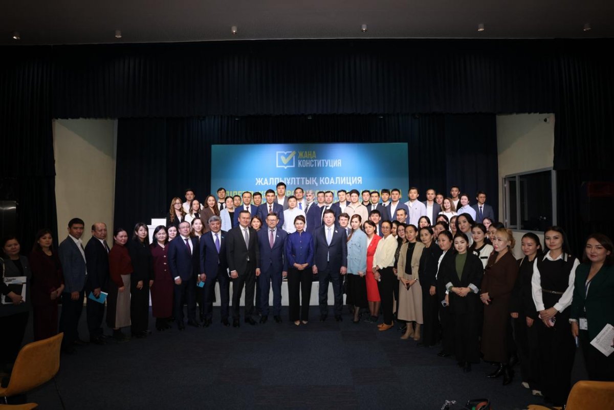 Студенты университета SDU поддержали Общенациональную коалицию "За Народную Конституцию" в обсуждении реформ